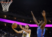 开云下载-勇士队球员个人突破技术得到提升