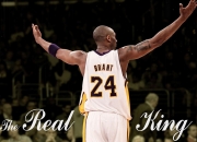 开云官网-橙色风暴与赛道轰鸣，当足球加时传奇遇见F1新赛季的德里赫特时刻