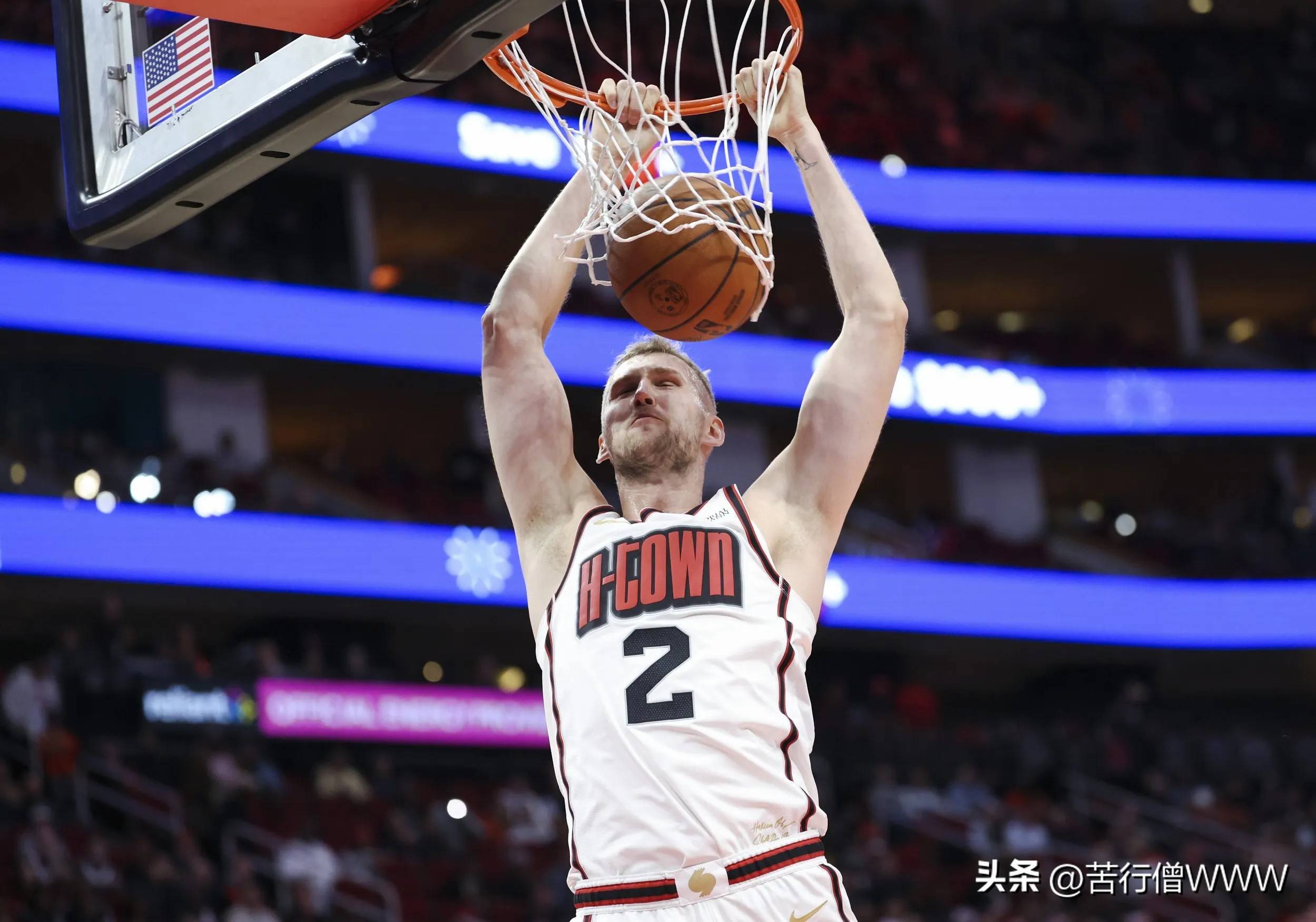 包含猛龙后卫状态回暖，球队得分迅速攀升的词条