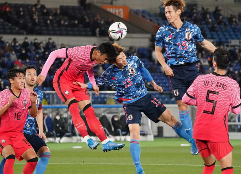 包含足球强队巅峰对决，实力碾压弱旅的词条