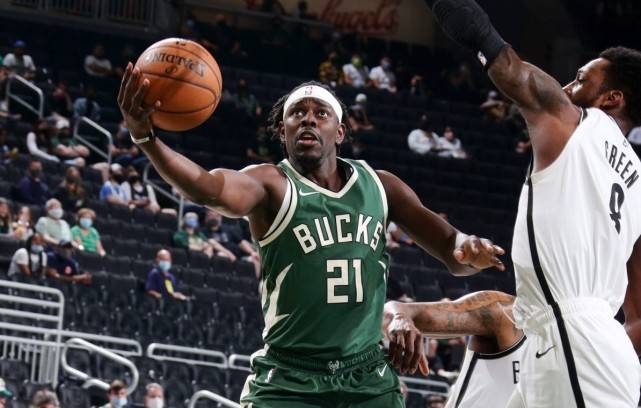 汉堡成功逆转比赛，以惊人的成绩拿下三分的简单介绍