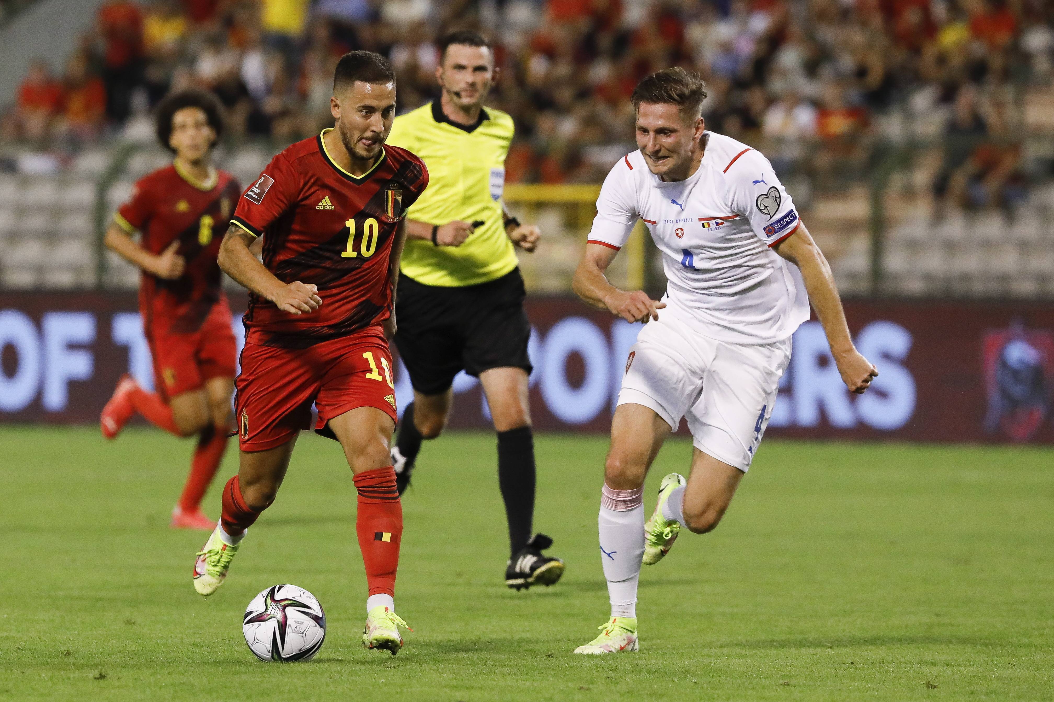 尤文图斯客场遭遇麻烦，惨遭逆转引争议的简单介绍