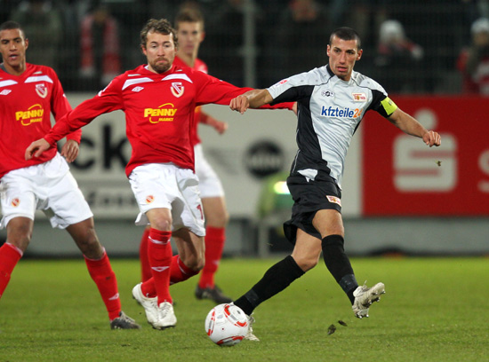 柏林联队主场击败对手，继续稳定发挥