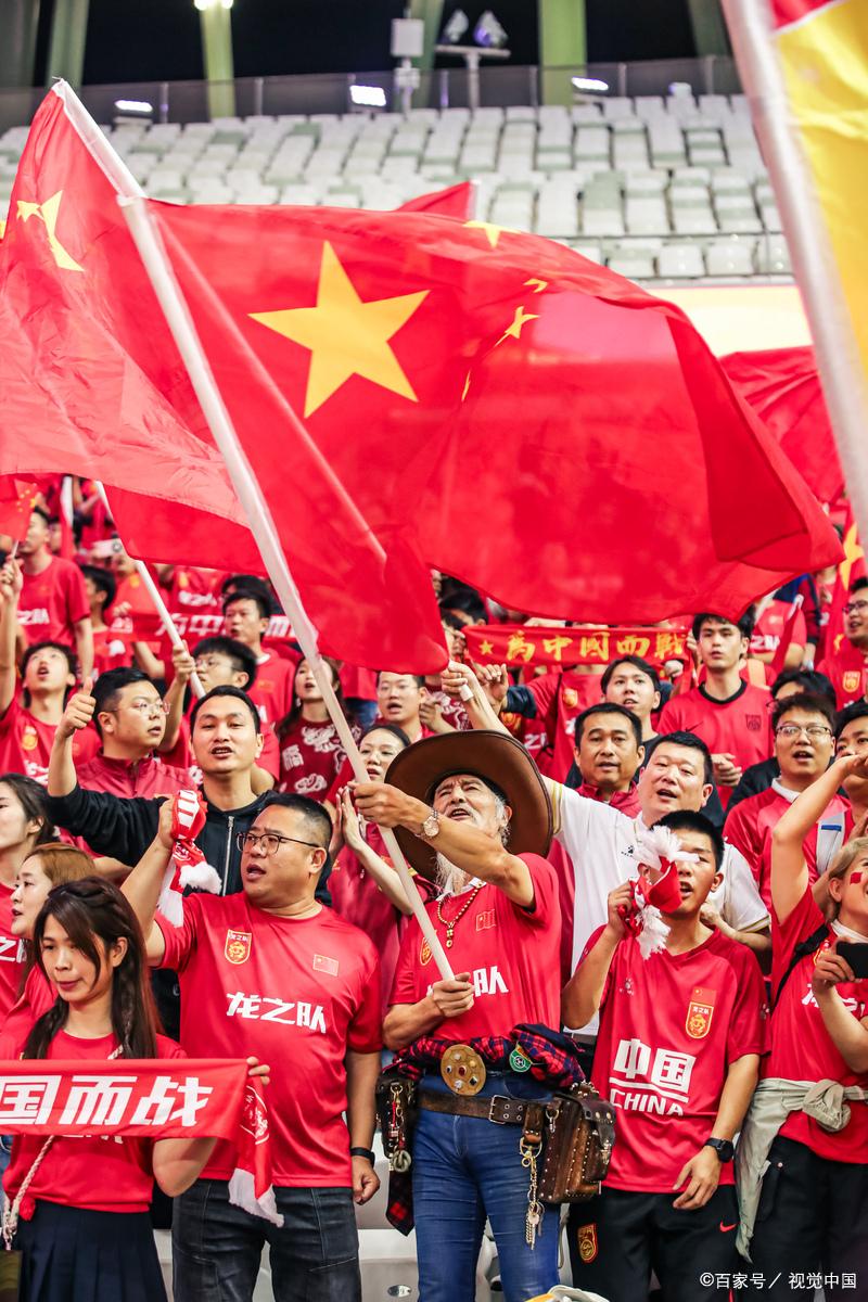 高能比拼！亚洲足球赛事中的紧张气氛