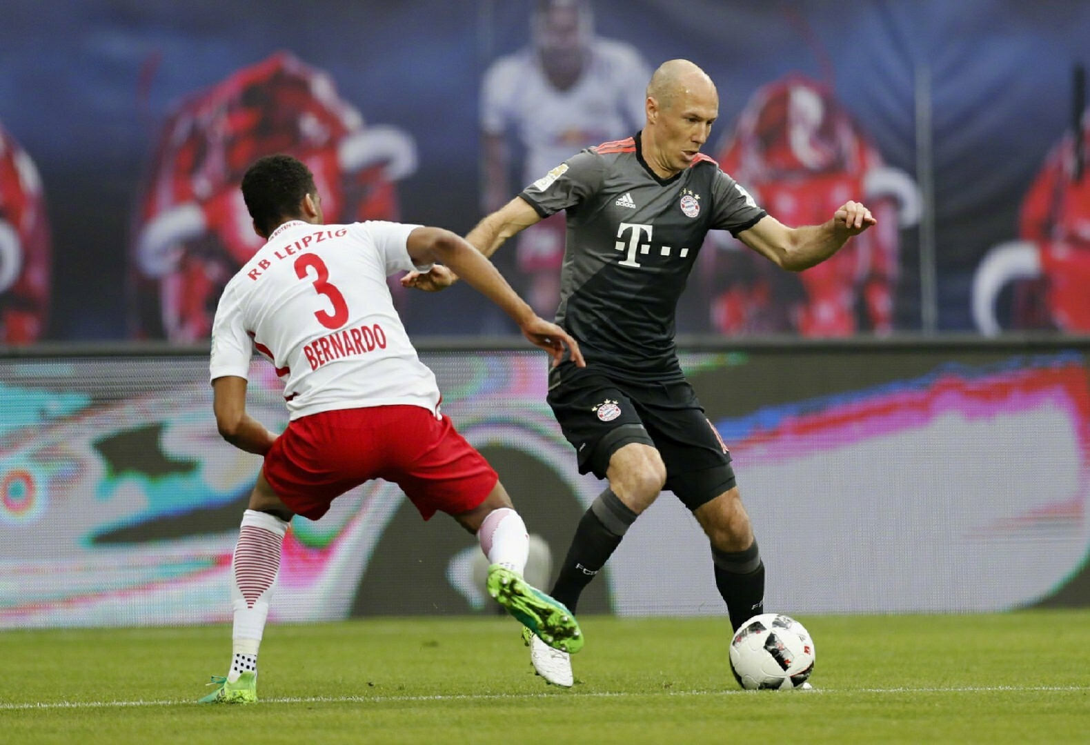 关于RB莱比锡继续在德国联赛保持领先地位的信息