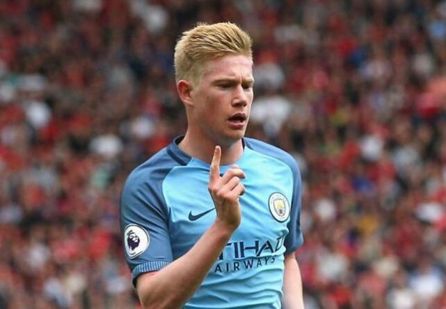 关于阿森纳队豪取胜利，士气高昂的信息