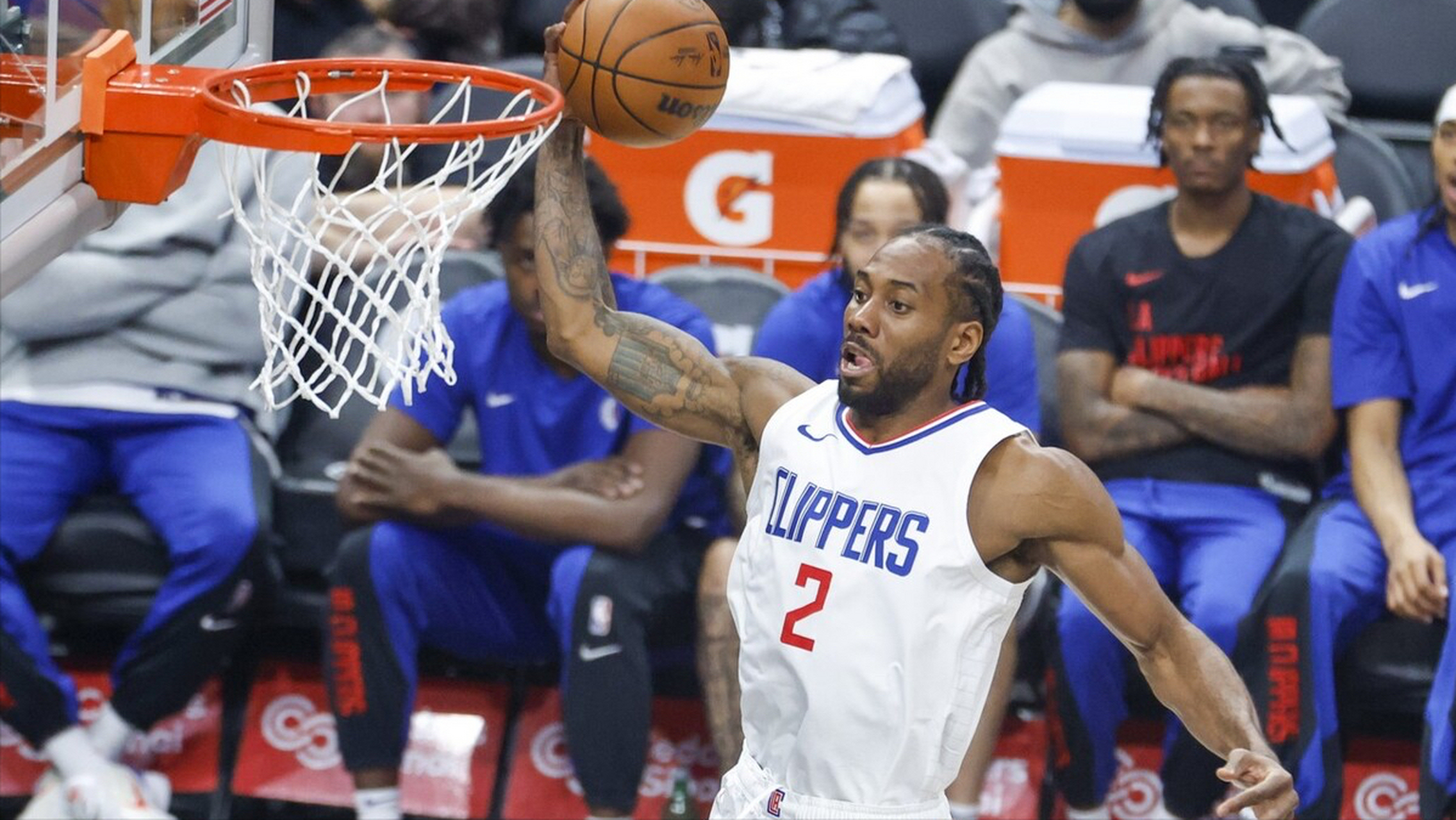 包含快船主场击败篮网，取得连胜的好势头的词条