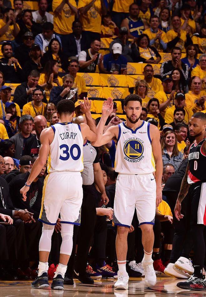 猛龙背水一战逆转雄鹿，晋级下一轮