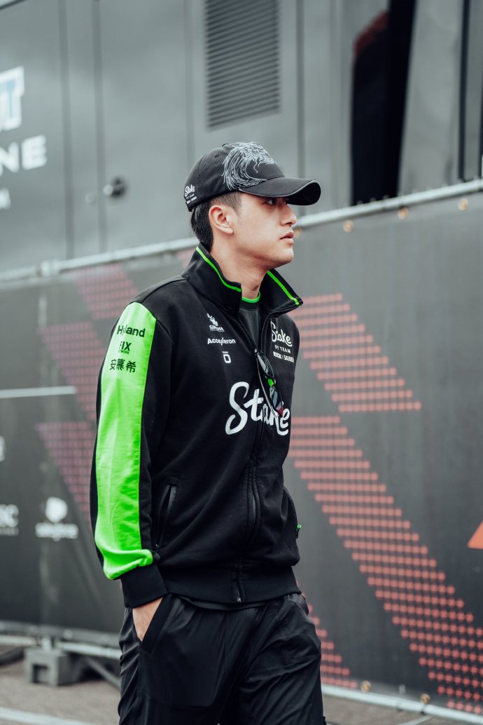 索伯车队鏖战红牛车队，周冠宇状态火热的简单介绍