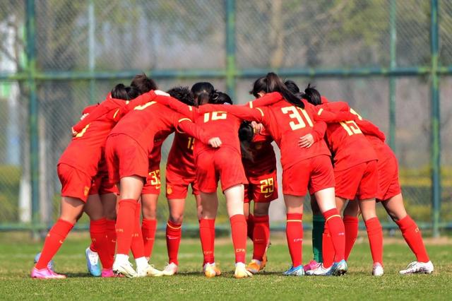 关于坚持不懈：女足运动员的拼搏的信息