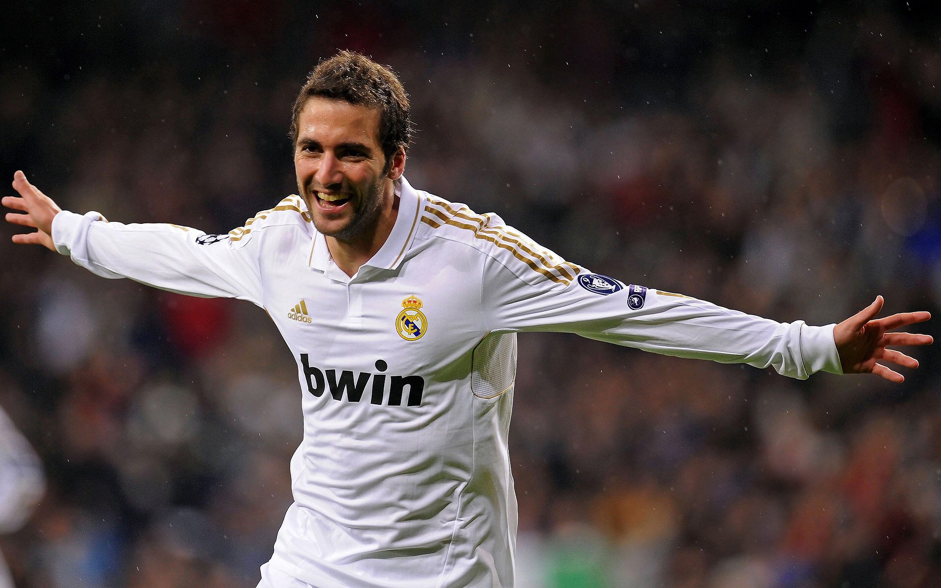 铁血防线锁死巴黎，戈麦斯用实力打破质疑—南非式防守哲学在现代足球的胜利宣言