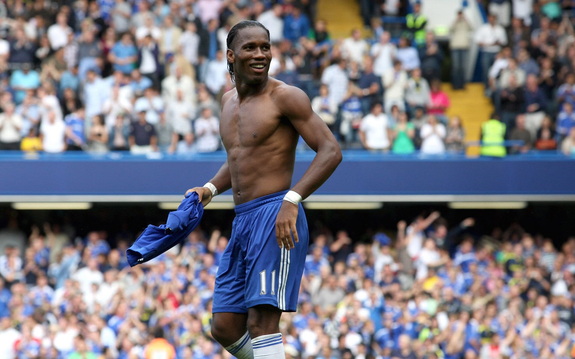 蓝黑铁壁，国际米兰的战术封锁，如何让英格兰足球在欧冠失色