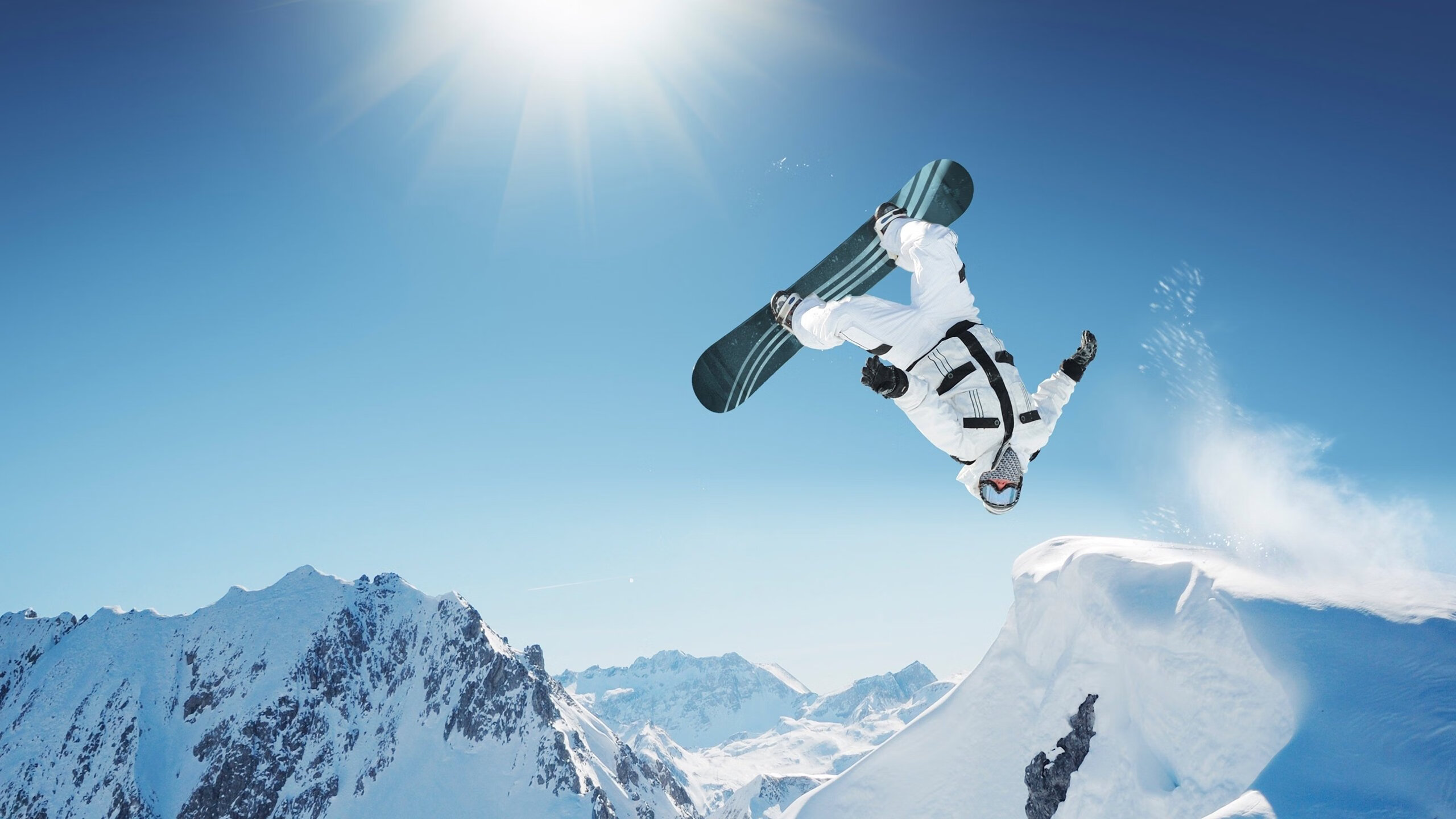 雷霆万钧，文班亚马在年度焦点战中接管比赛，全面压制勇士王朝余晖